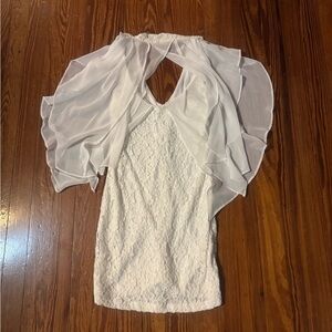 DO+BE White Lace Top with large, ruffled, sheer chiffon Dress Size Small